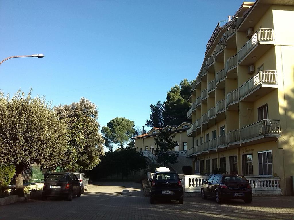 Hotel San Francesco Terme Spezzano Albanese Dış mekan fotoğraf
