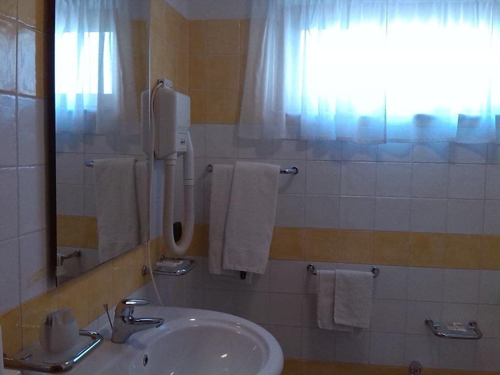 Hotel San Francesco Terme Spezzano Albanese Oda fotoğraf