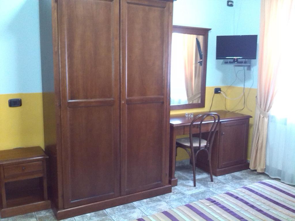 Hotel San Francesco Terme Spezzano Albanese Oda fotoğraf