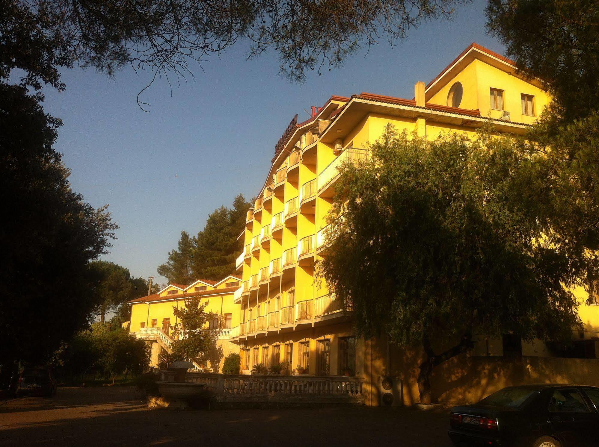 Hotel San Francesco Terme Spezzano Albanese Dış mekan fotoğraf